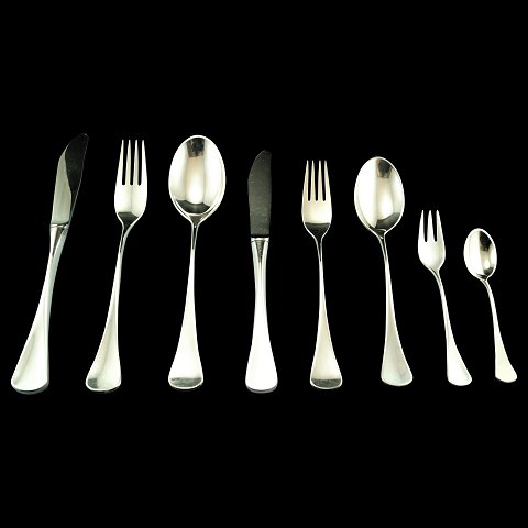 Patricia silver cutlery; complete for 12 persons, 107 pieces