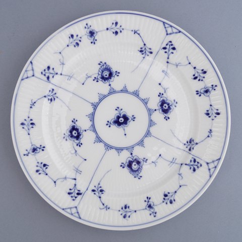 Royal Copenhagen, blue fluted; A lunchplate of porcelain #186