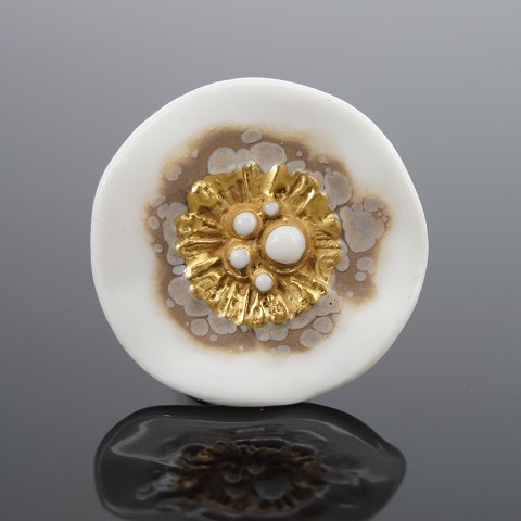 A. Michelsen and Royal Copenhagen; A ring of sterling silver and porcelain