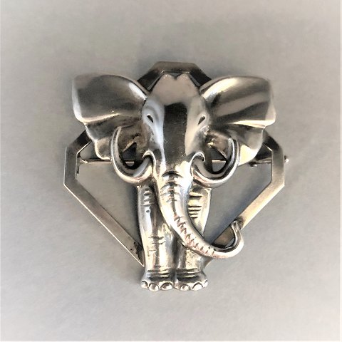 Evald Nielsen; A elephant brooch of sterling silver
