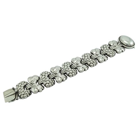 Georg Jensen; "Paris" A bracelet of sterling silver #30