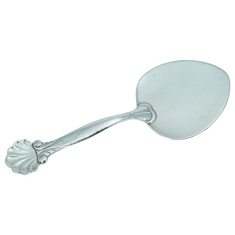 Georg Jensen; a cake spade of hallmarked silver