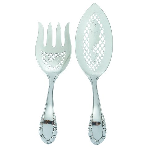 Georg Jensen; "Liljekonval/Lily of the Valley" fish silver serving set