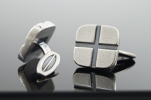 Hans Hansen; Cufflinks of sterling silver #633