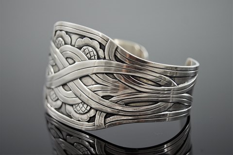 Georg Jensen; A bangle of sterling silver #55