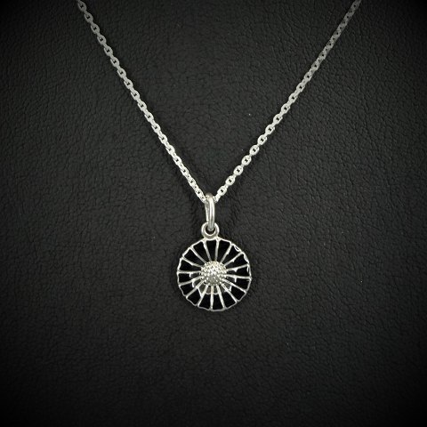 Georg Jensen; A Daisy necklace of sterling silver and enamel 11 mm