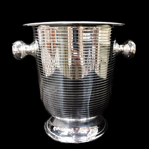 A French art deco champagne cooler