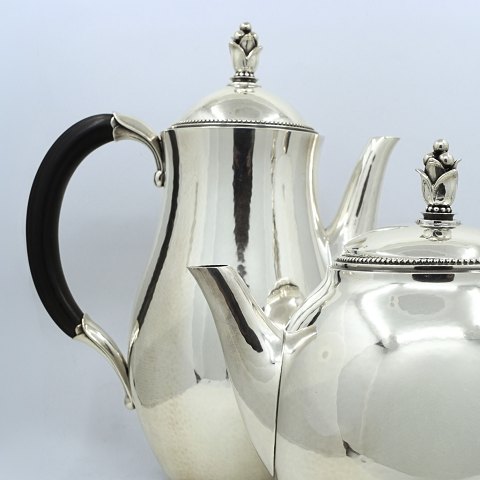 Harald Nielsen for Georg Jensen; Kaffe- og te sæt af sterlingsølv, fire dele, 
nr. 456