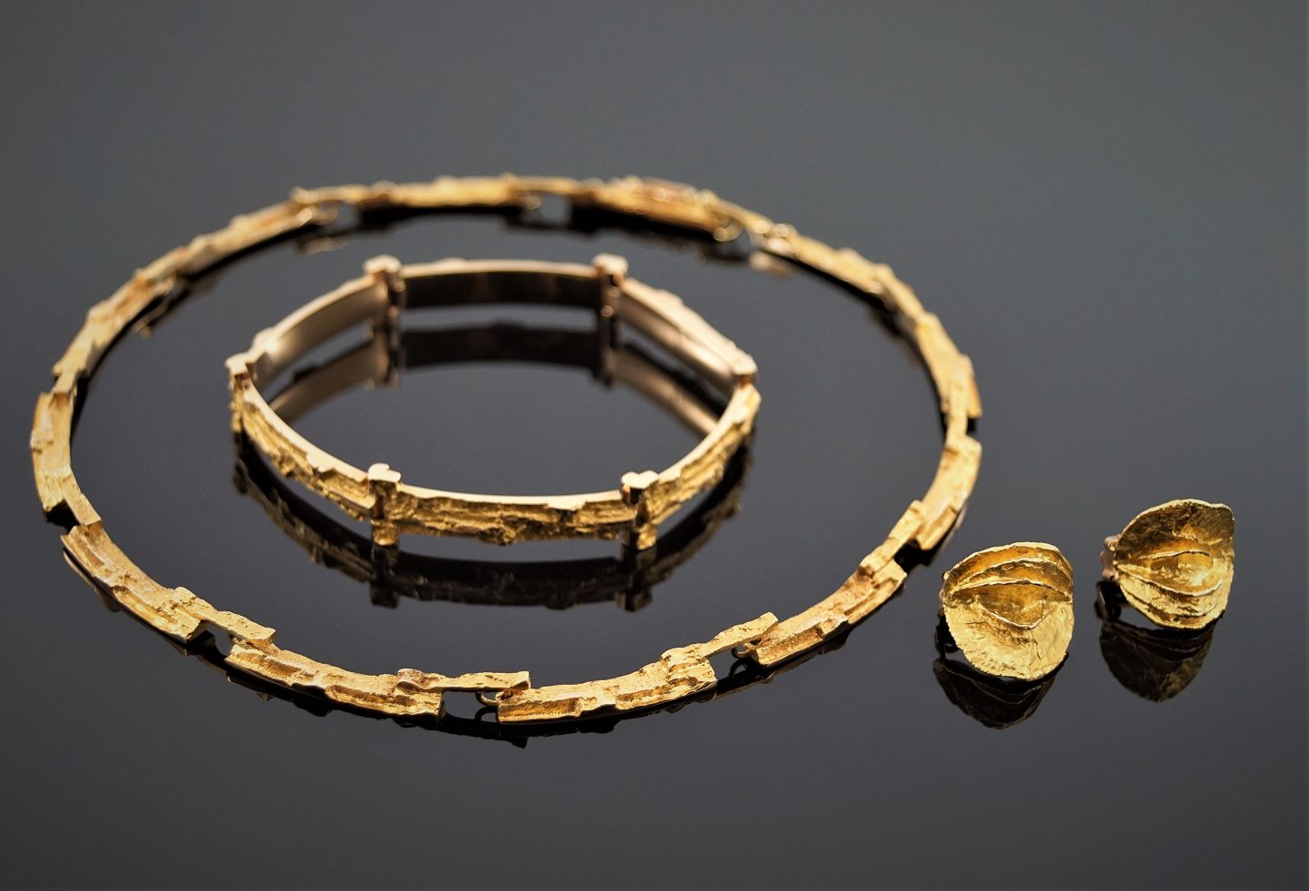 Instruere Andrew Halliday Taxpayer Antik Damgaard-Lauritsen - Lapponia; Finsk design smykkesæt af 14 kt. guld