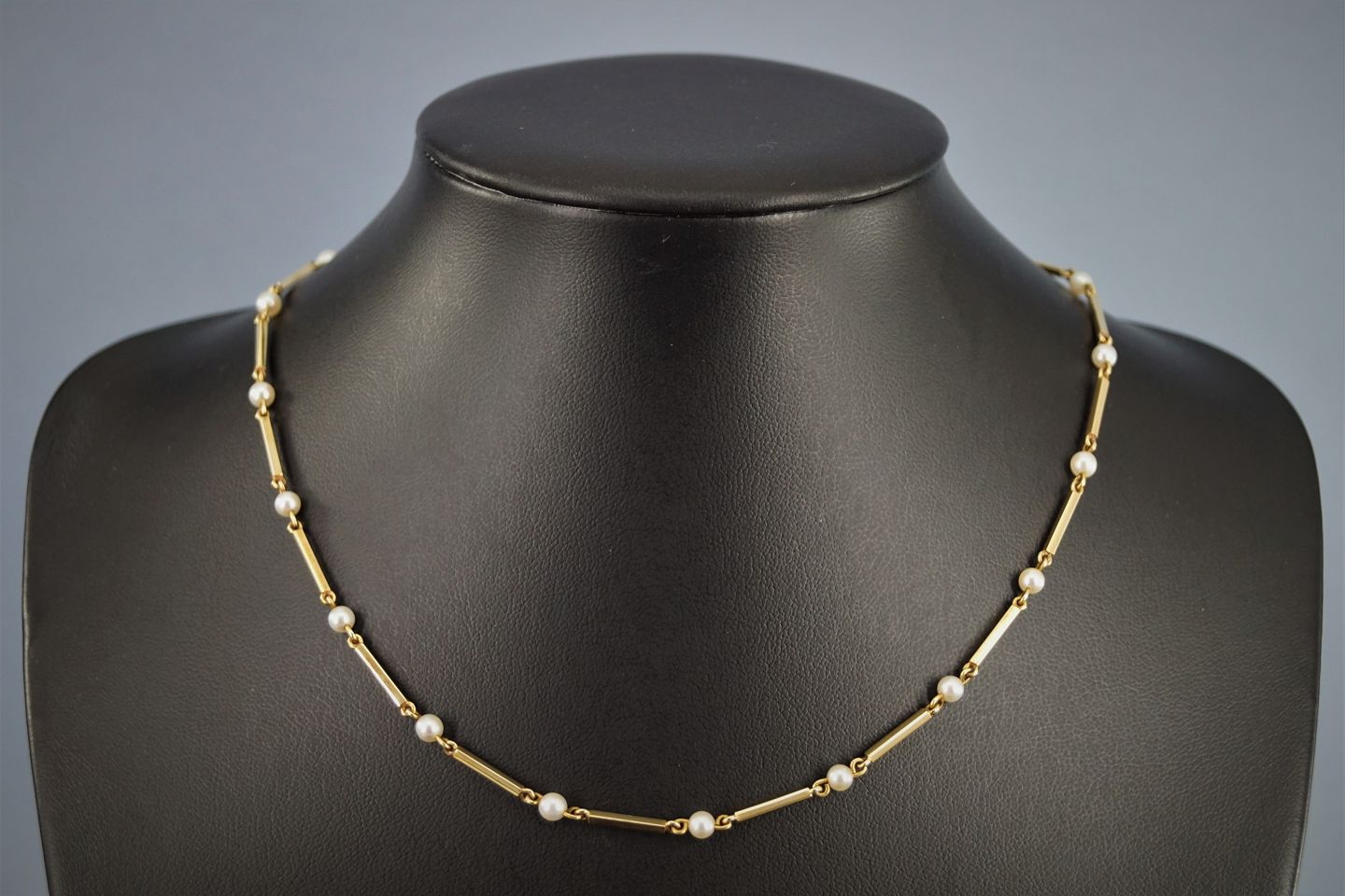 Antik Damgaard-Lauritsen - Pind-perle halskæde af 14 kt. guld
